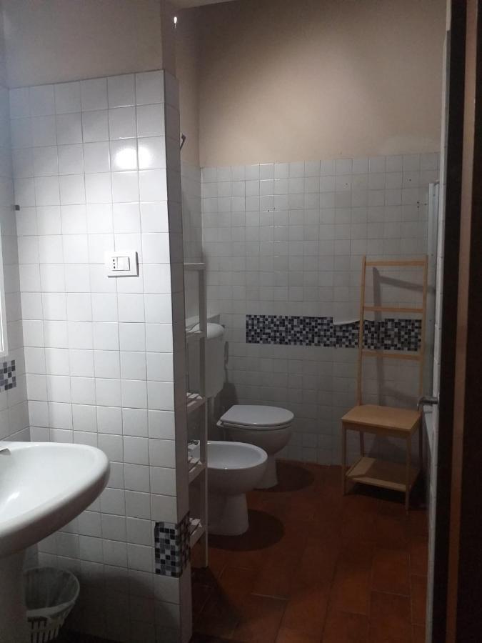 Appartamento Bixio Self Check-In Парма Екстер'єр фото